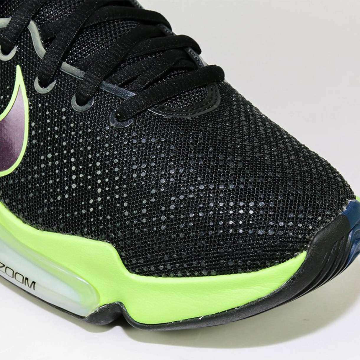 zoom rize black
