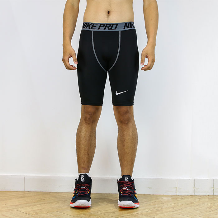 Nike Compression Shorts 1/2
