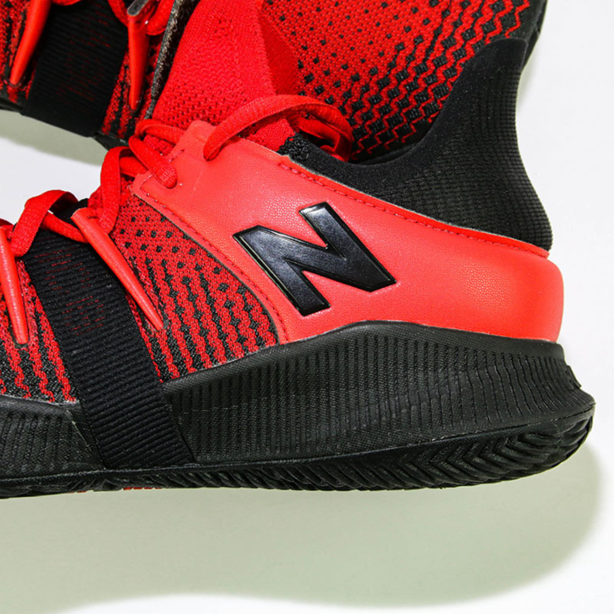 new balance omn1s red