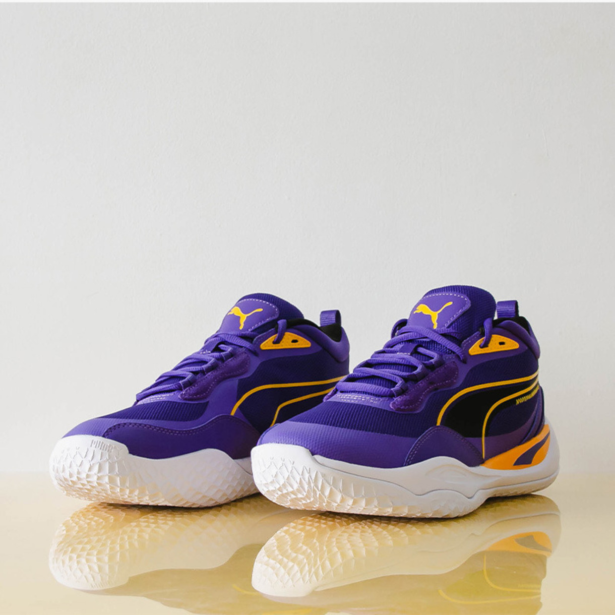 puma playmaker pro basketball