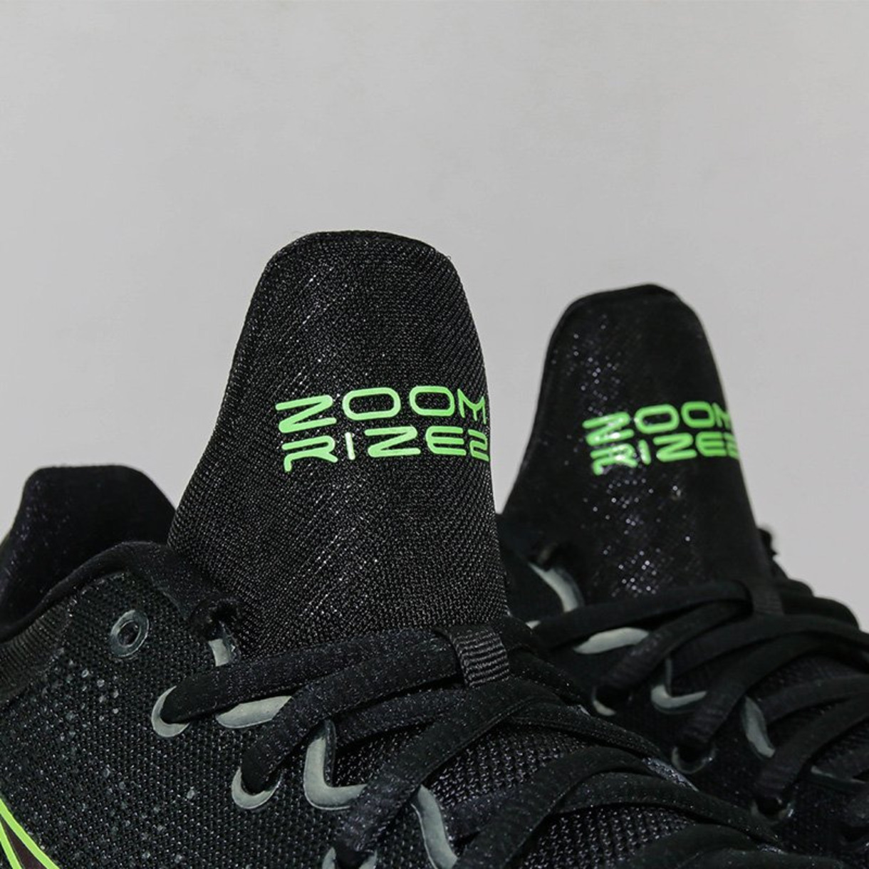 zoom rize black